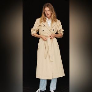 Trench coat Mango size M.